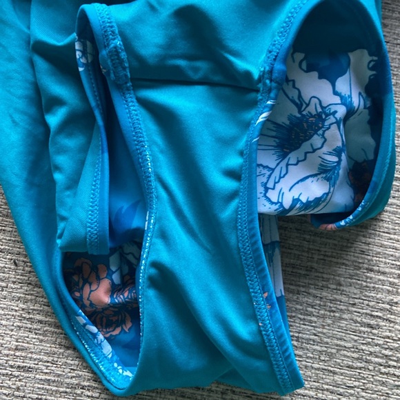 Cupshe One-Piece Swimsuit - Picture 7 of 9